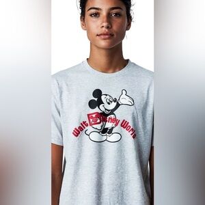 Walt Disney World
Old school Disney logo
Vintage unique &!Rare Find